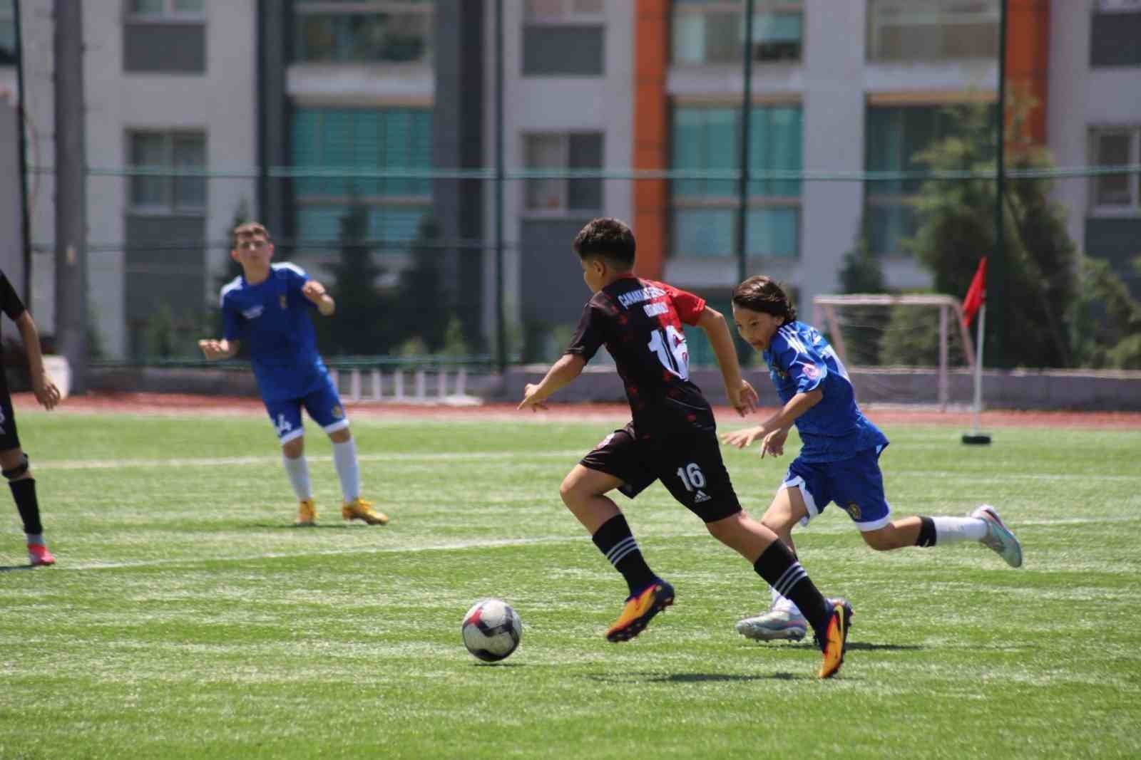 KARABÜK'TE GENÇLİK VE SPOR BAKANLIĞI İLE MİLLİ EĞİTİM BAKANLIĞI İŞ