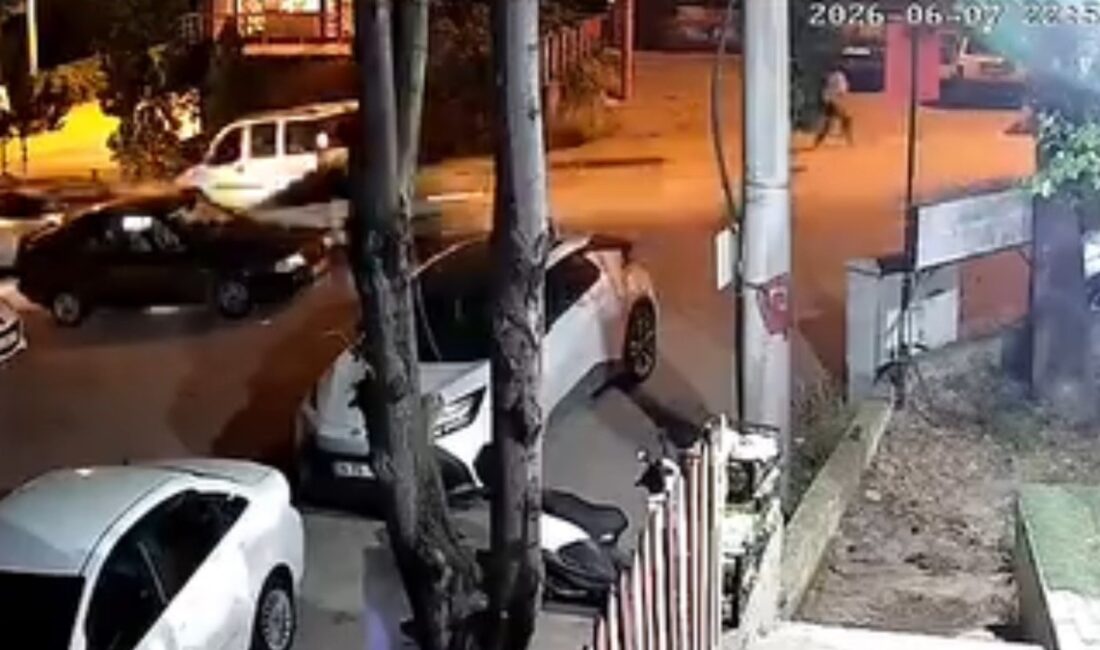 KARABÜK'TE 5 ARACIN KARIŞTIĞI VE 2 KİŞİNİN YARALANDIĞI ZİNCİRLEME TRAFİK