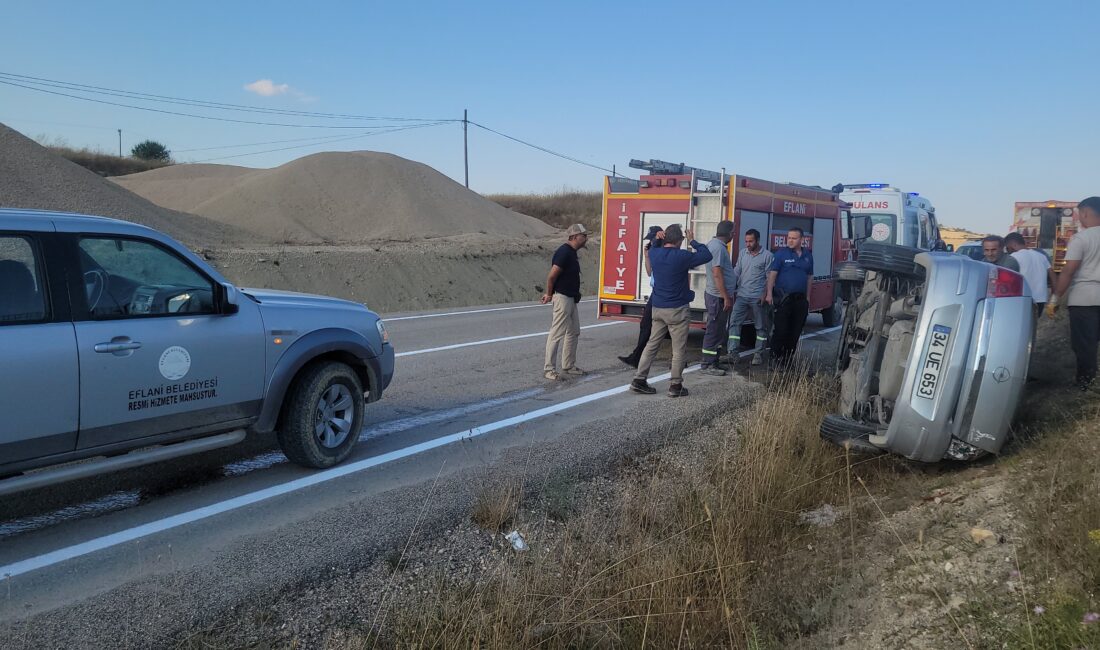Karabük’ün Eflani ilçesinde kontrolden çıkan otomobilin devrildiği kazada 2 kişi
