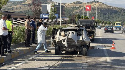 Karabük’te iş makinesinin de karıştığı üç araçlı zincirleme kazada 1’i