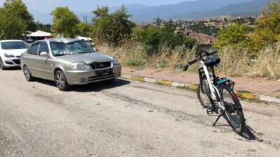 Otomobille çarpışan bisikletli ağır yaralandı Safranbolu ilçesinde otomobille çarpışan elektrikli bisikletin sürücüsü ağır yaralandı. Edinilen