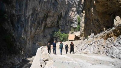 KARABÜK'ÜN YENİCE İLÇESİNDE BULUNAN ŞEKER KANYONU'NDA DSİ TARAFINDAN YÜRÜTÜLEN İNŞAAT