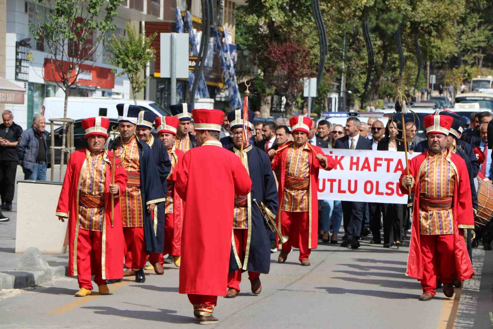 KARABÜK’TE AHİLİK HAFTASI ETKİNLİKLERİ, BELEDİYE MEHTER TAKIMI TARAFINDAN MEHTER MARŞLARININ