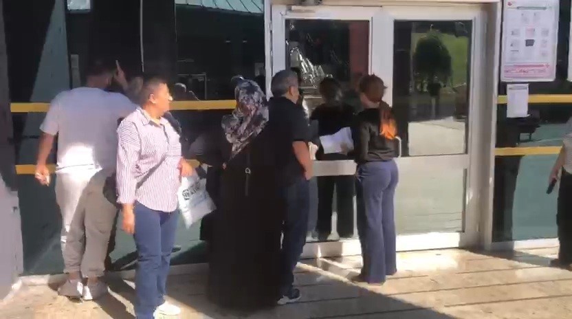 KARABÜK'TE KAMU PERSONEL SEÇME SINAVI'NA (KPSS) GİRMEK İÇİN SINAV MERKEZİNE