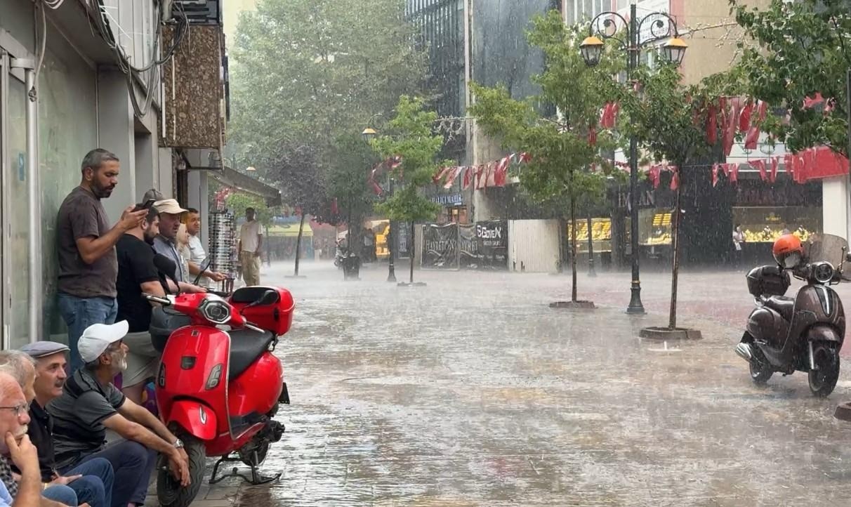 Karabük Valiliği, 15 Ekim Perşembe günü öğle saatlerinden itibaren kent