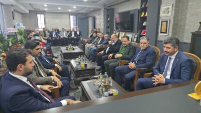 AK Parti heyetinden Karabük TSO’ya “hayırlı olsun” ziyareti AK Parti Karabük milletvekilleri Cem Şahin ve Ali Keskinkılıç, AK