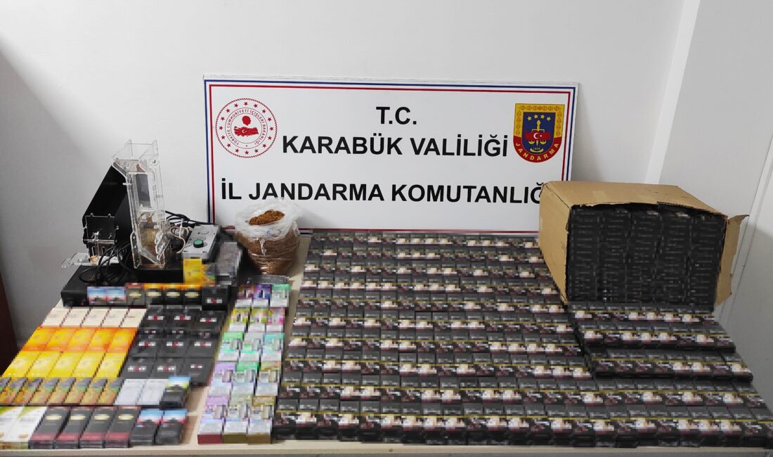 Karabük'te bir iş yerine düzenlenen operasyonda doldurulmuş makaron, gümrük kaçağı