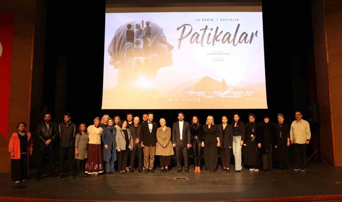 “Patikalar” belgeseli ilk gösterimini yaptı Karabük Üniversitesi (KBÜ) akademisyenleri ve öğrencilerinin ortak çalışmasıyla hazırlanan "Patikalar"