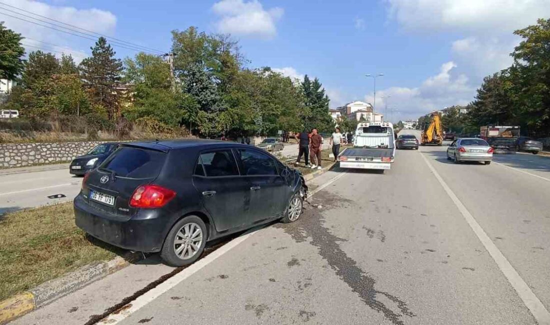 KARABÜK’ÜN SAFRANBOLU İLÇESİNDE OTOMOBİL İLE MOTORLU BİSİKLETİN ÇARPIŞTIĞI KAZADA AĞIR